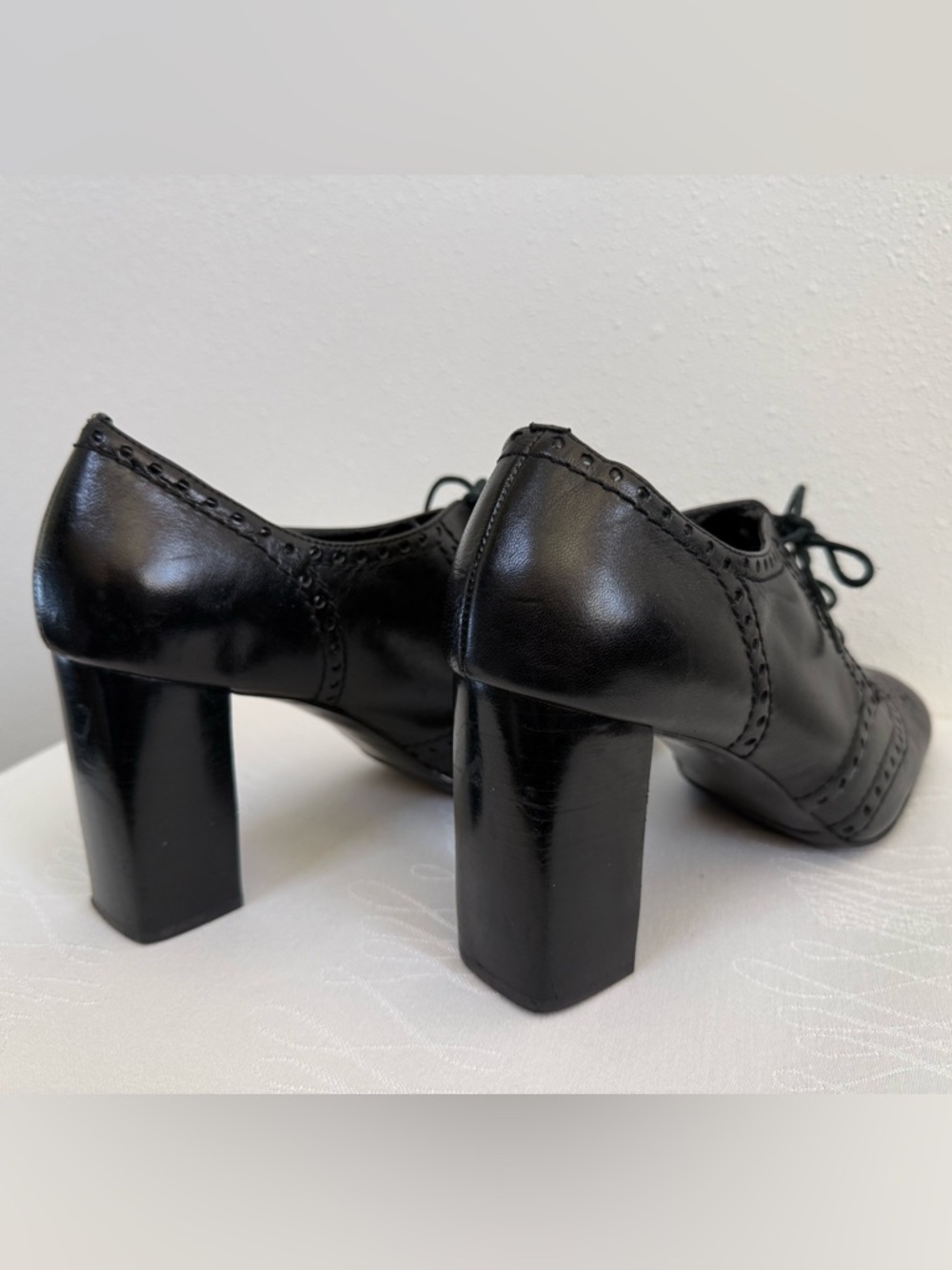 Franco Sarto Devote Black Leather Oxford Heels Size 9 Wingtip Brogue - Picture 3 of 8